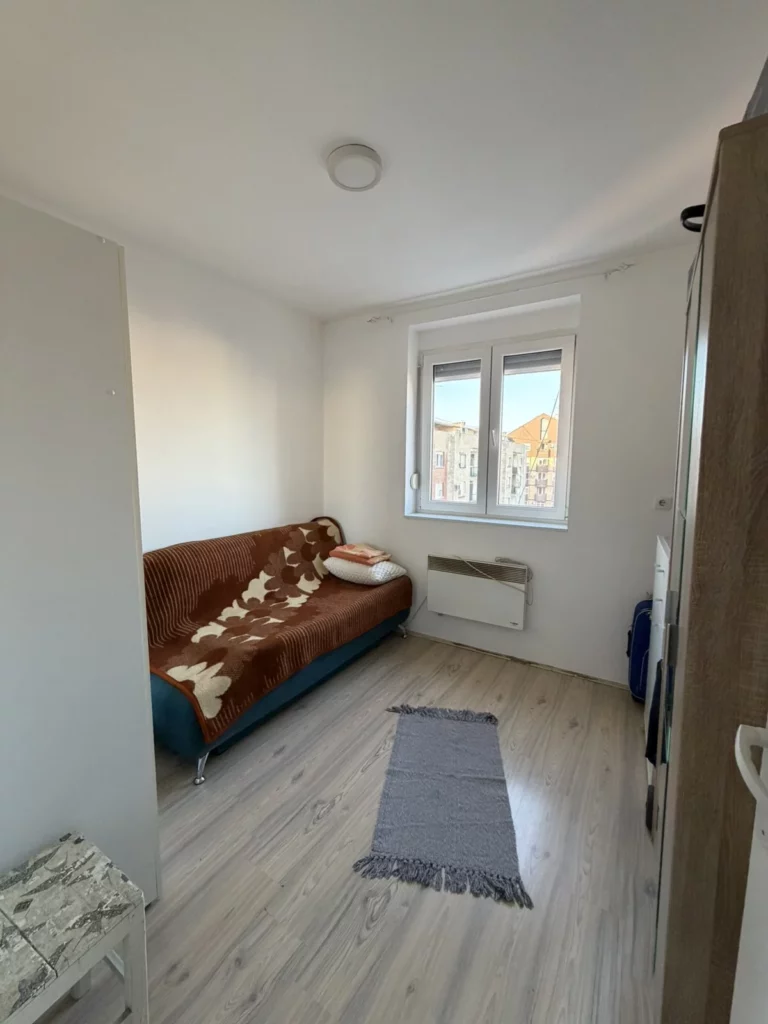 🔥 RETKA PRILIKA U CENTRU GRADA – RENOVIRAN I NAMEŠTEN STAN 43m²! 🔑
